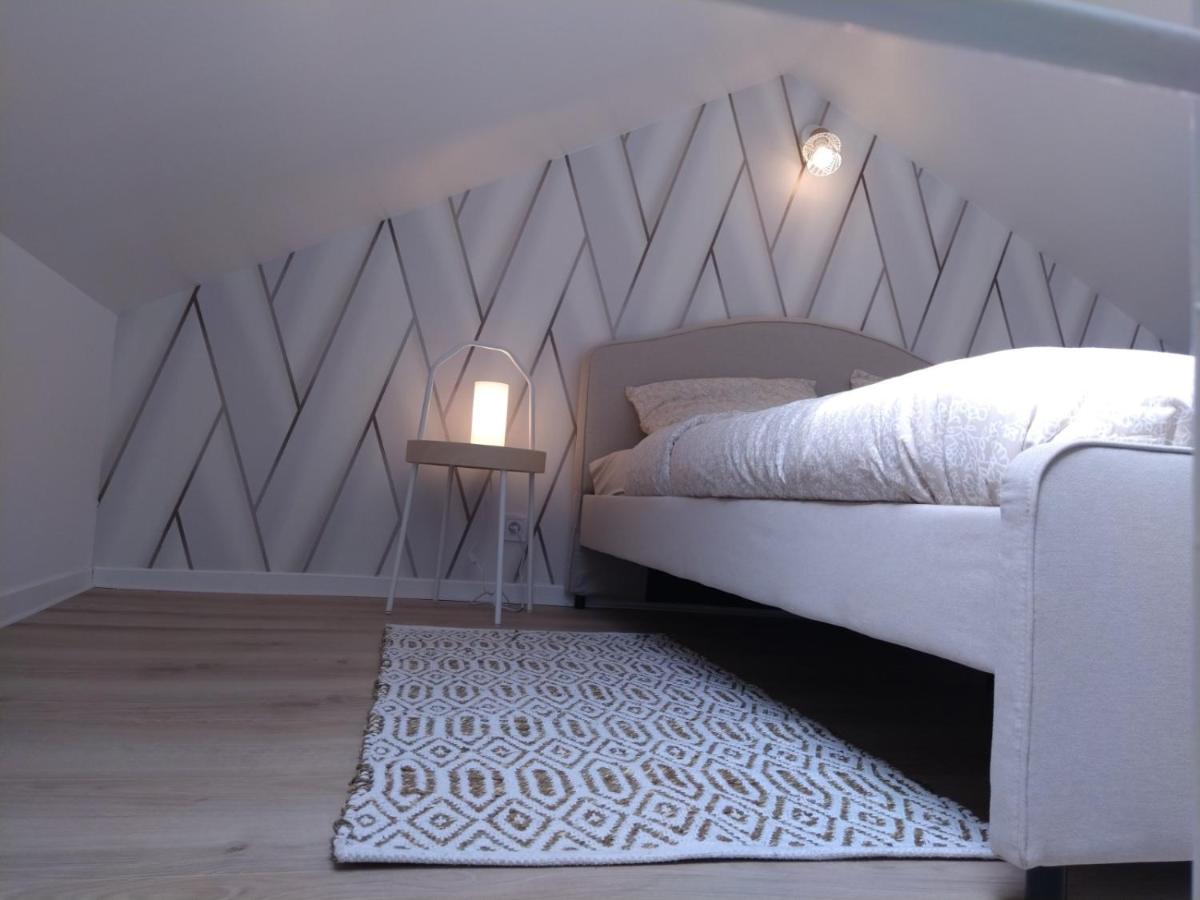 Wallis Yourhosthelper Reims Bagian luar foto