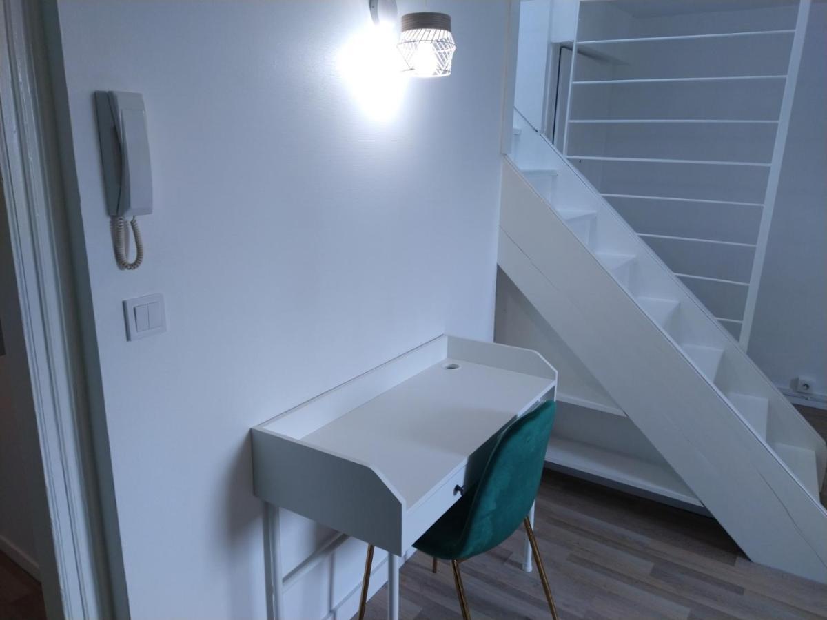Wallis Yourhosthelper Reims Bagian luar foto