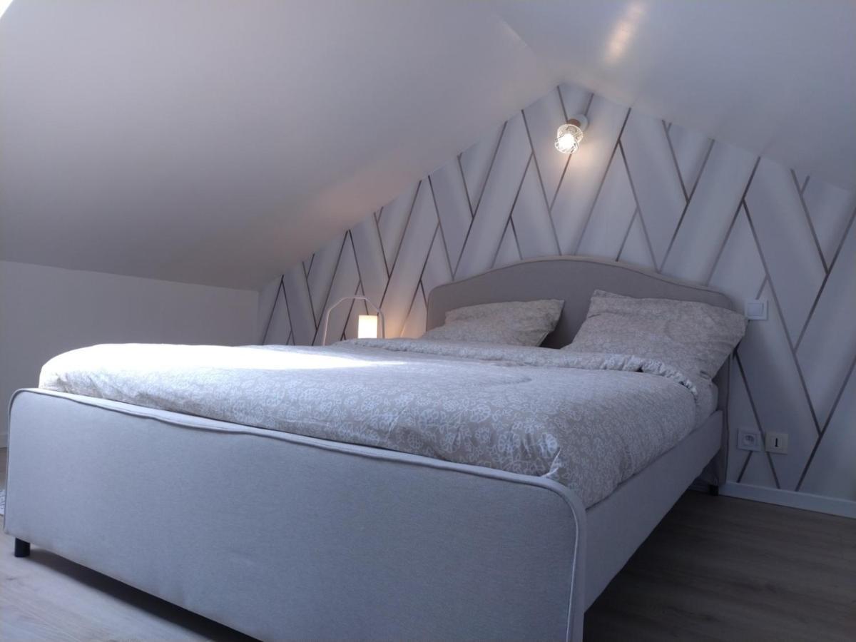 Wallis Yourhosthelper Reims Bagian luar foto