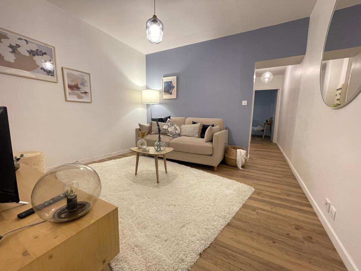 Wallis Yourhosthelper Reims Bagian luar foto