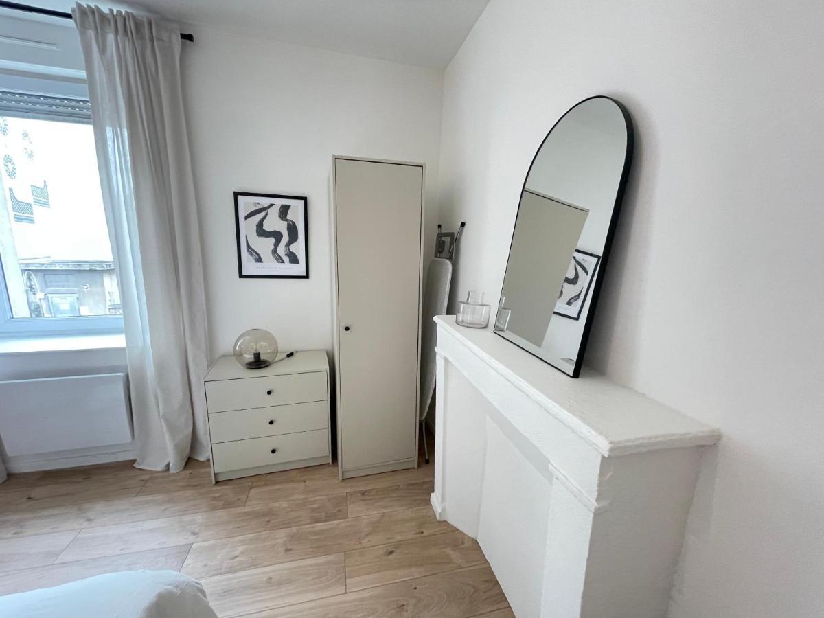 Wallis Yourhosthelper Reims Bagian luar foto