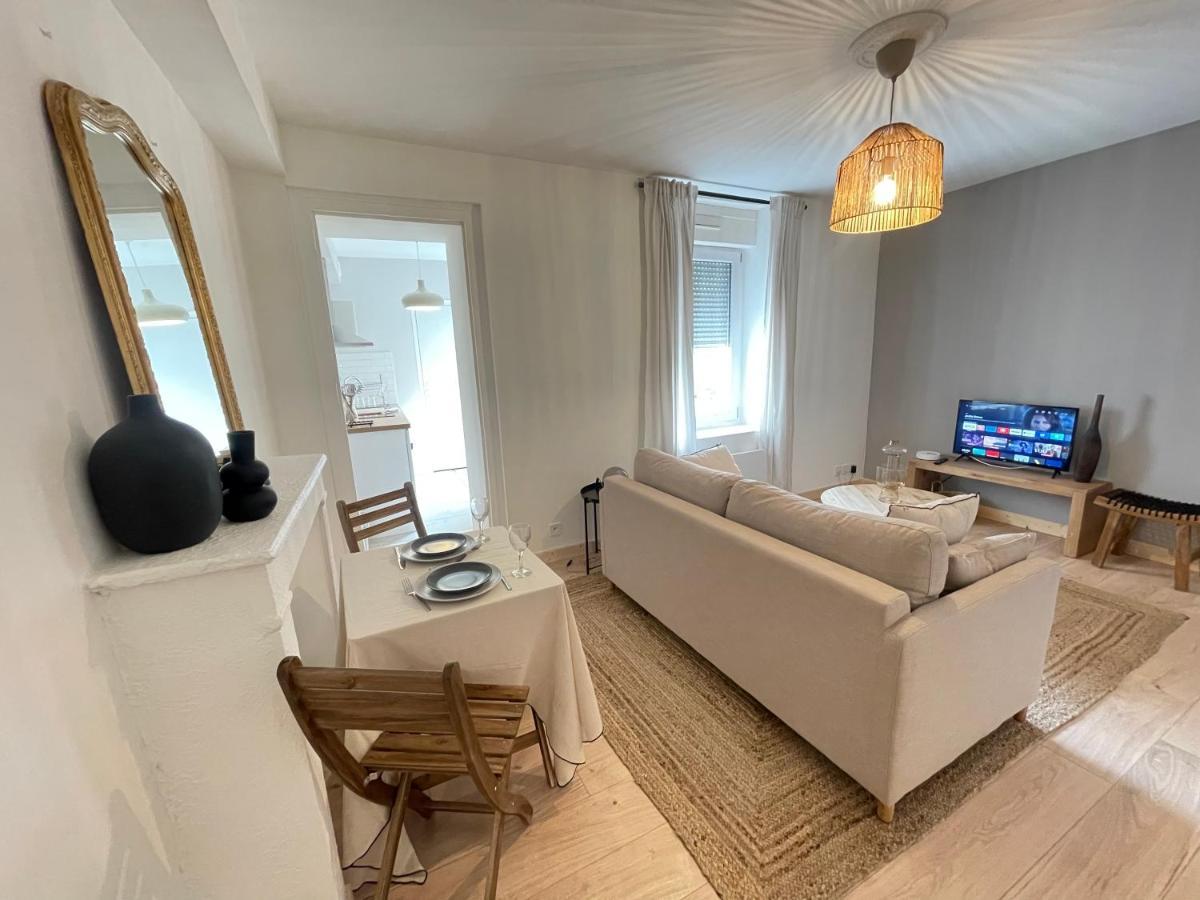 Wallis Yourhosthelper Reims Bagian luar foto