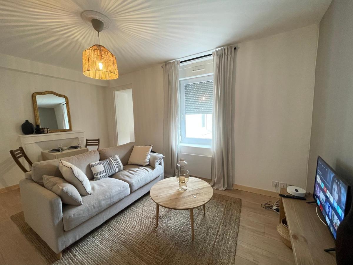 Wallis Yourhosthelper Reims Bagian luar foto